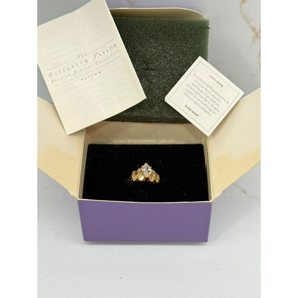 Rare 1996 Elizabeth Taylor for Avon "Radiance" CZ Ring - Size 9